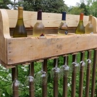 DIY Pallet Wine Rack