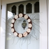 Wood Slice Wreath for Winter by virginiasweetpea.com