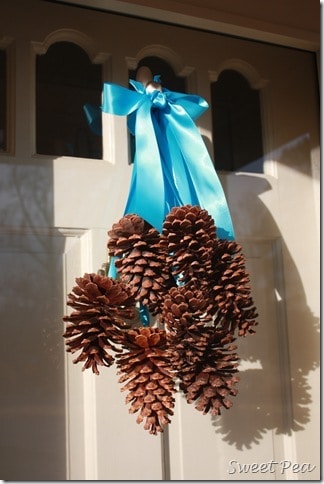 Pine Cone Door Decoration - Sweet Pea