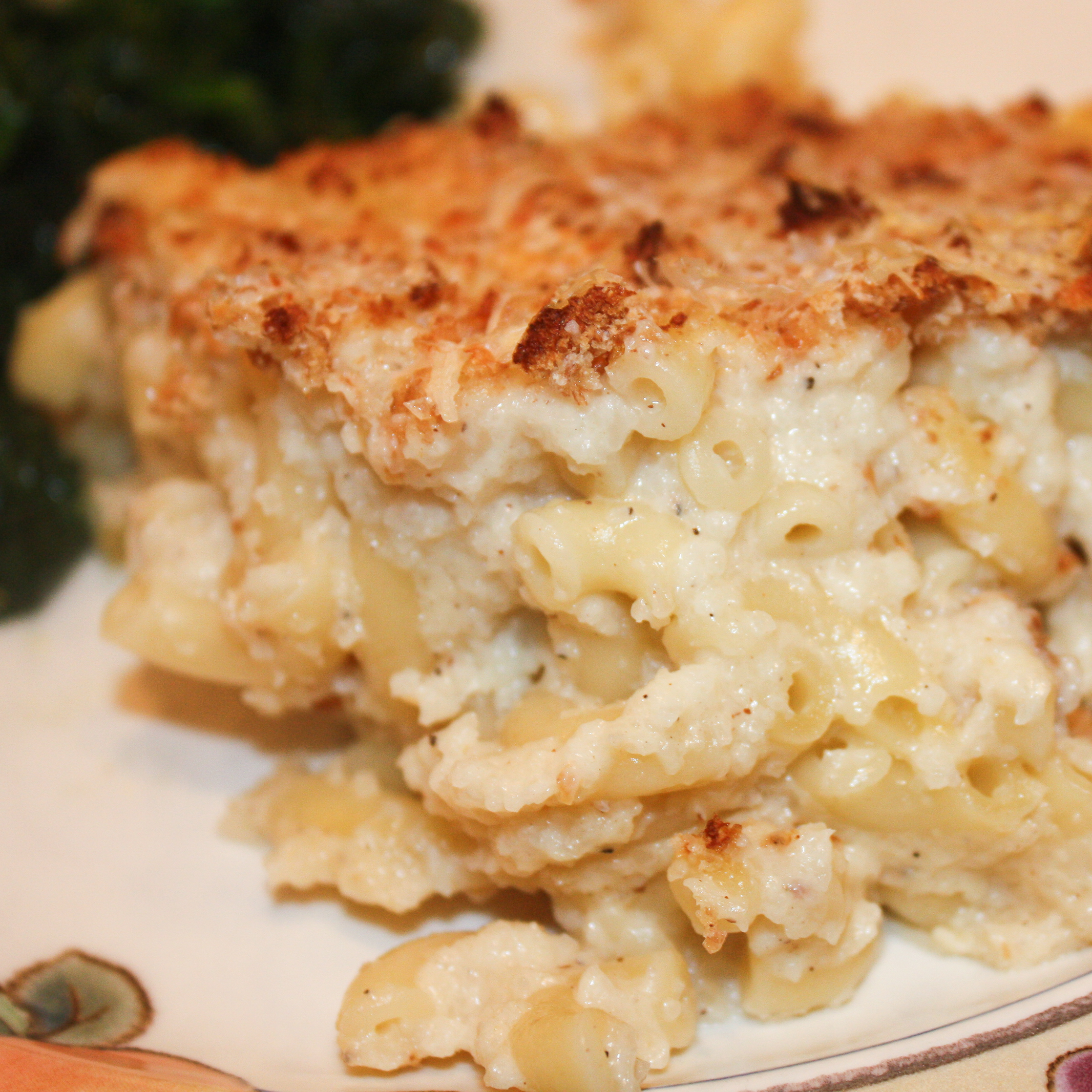 Healthy and Light Macaroni and Cheese tastes decadent but isn't thanks to a surprise ingredient. There's no milk in this recipe yet it has a creamy sauce thanks to the surprise ingredient, cauliflower.