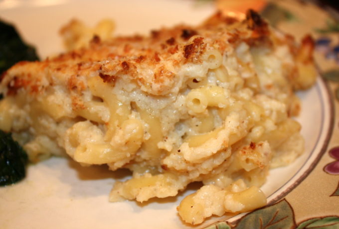 This macaroni and cheese tastes decadent but it healthy thanks to a surprise ingredient, cauliflower. 