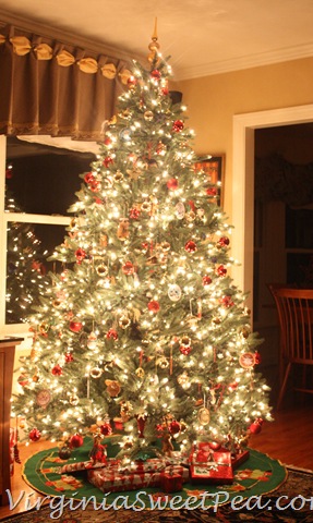 Our 2012 Christmas Tree - Sweet Pea