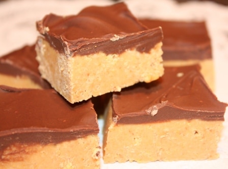 Peanut Butter Bars that Taste like a Reese’s Cup