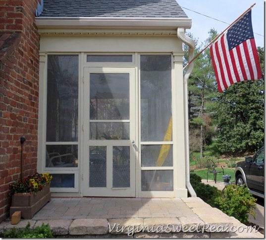 How to Install Bifold Closet Doors - Sweet Pea