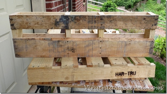 Pallet Wine Rack - Cut end