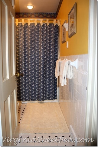 Bathroom Before virginiasweetpea.com