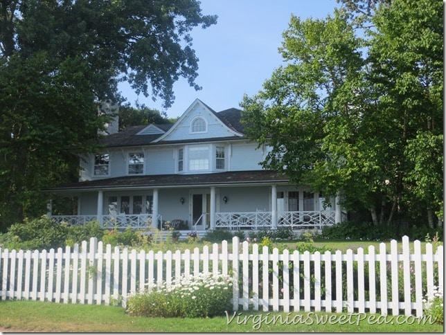 Houses on Mackinac9