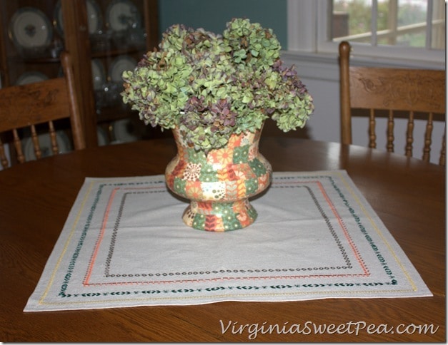 Fall Centerpiece in Dining Room