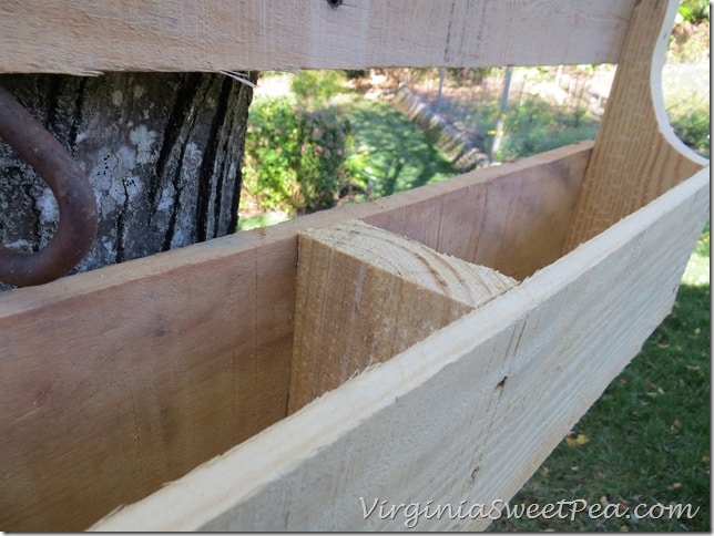 Rough wood on Pallet Wine Rack