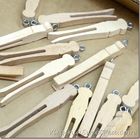 Clothespins for Santa with Screweye