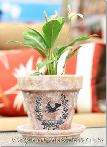 DIY Aged Pots with a Vintage Image