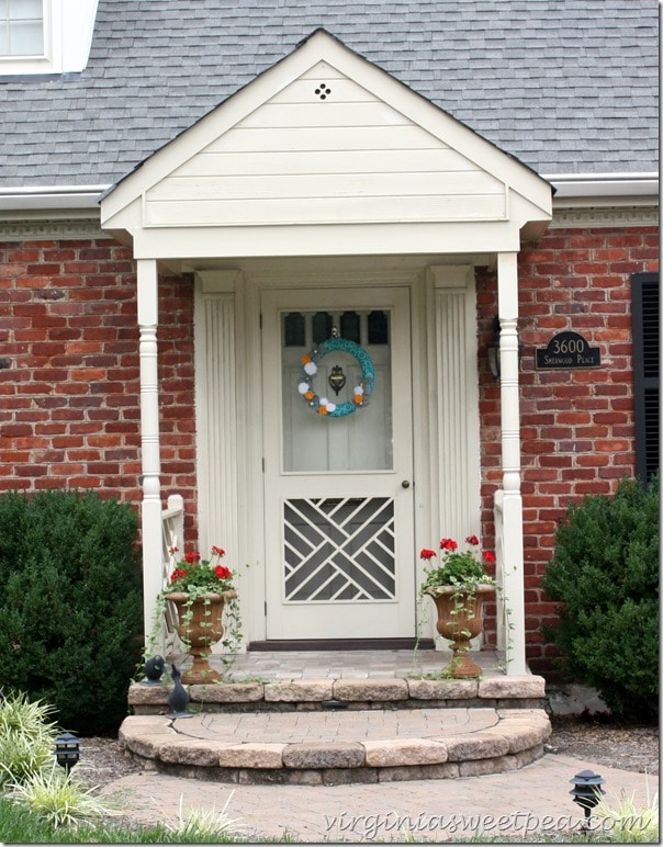 My Front Entry's Dirty Little Secret by virginiasweetpea.com