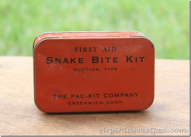 Vintage Snake Bit Kit