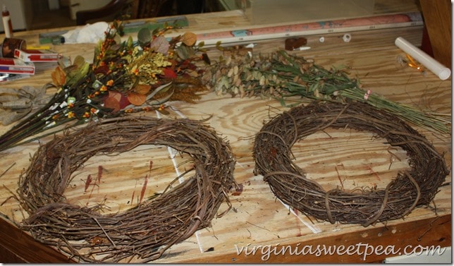 Wreath How To by virginiasweetpea.com