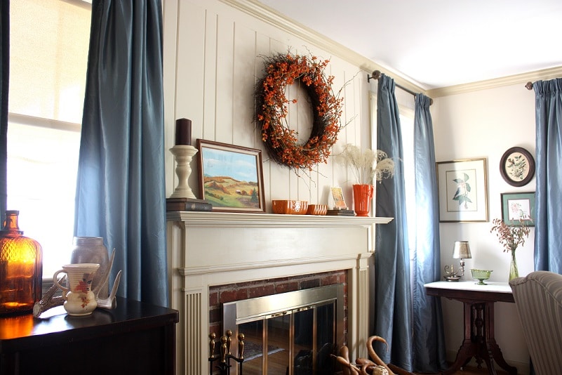 Fall Mantel and Living Room Decor