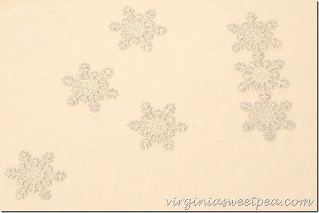 How to Make a Sparkly Snowflake 