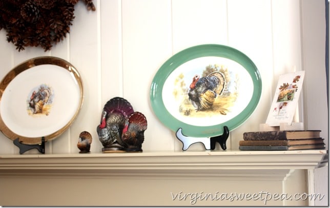 Vintage Turkey Platters and Thanksgiving Decor