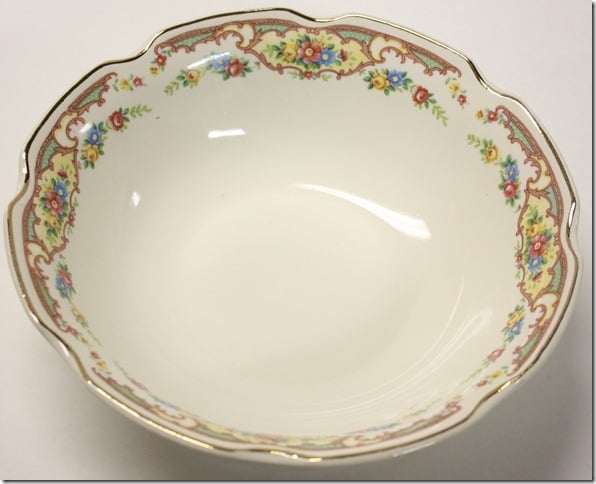 Unmarked Vintage Vegetable Bowl