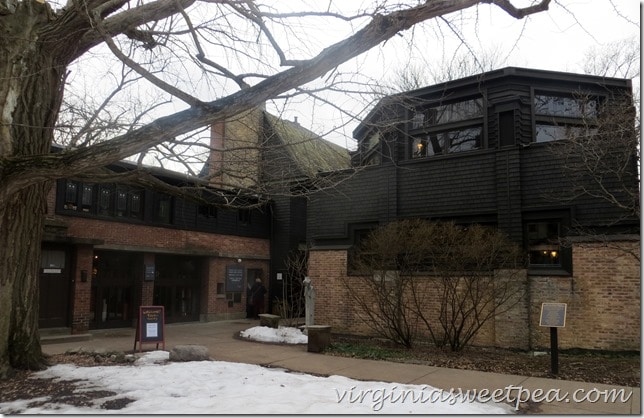 frank-lloyd-wright-home-and-studio