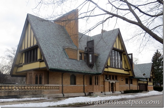 frank-lloyd-wright-oak-park-chicago-architecture-home