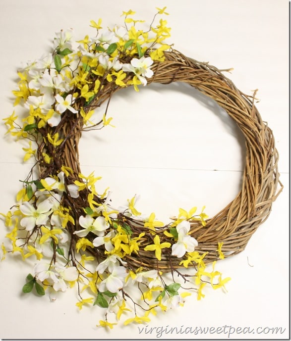 Easy to Make Spring Wreath - Sweet Pea