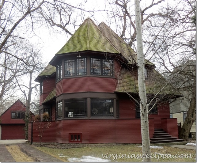 small-frank-lloyd-wright-home-chicago