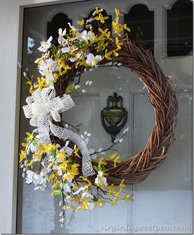 How to Make an Easy Spring Wreath