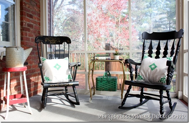 Easy Stenciled Pillow Covers - Great for decor in any room in your home.  Make your own in 30 min. or less!