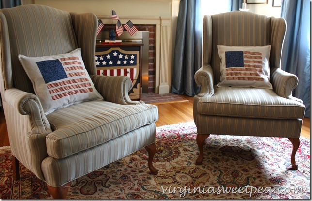 Patriotic Pillows - This is an easy DIY perfect for July 4 decorating.  virginiasweetpea.com