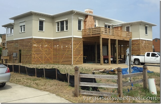 Tour a moved and renovated 1946 beach house in Nags Head, NC. This is a gorgeous home! virginiasweetpea.com