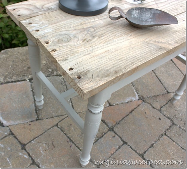 Pallet wood was used to make a top for what was a vanity bench. virginiasweetpea.com