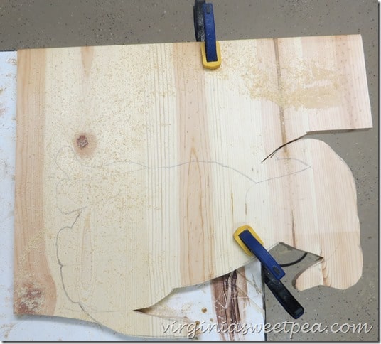 Turn the wood and clamp again. Keep Cutting with the jigsaw.