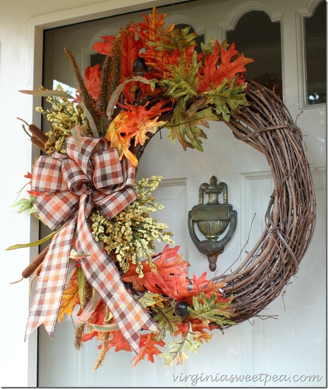 A beautiful wreath for fall! 