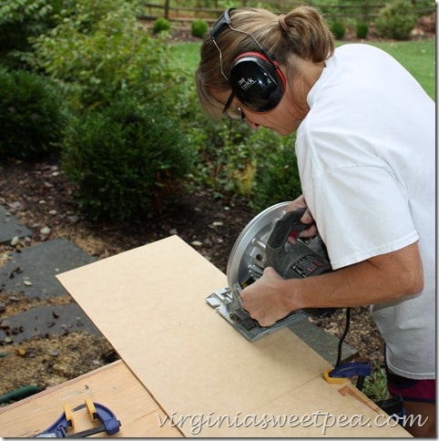 Learn how to make an easy DIY chalkboard for your home.