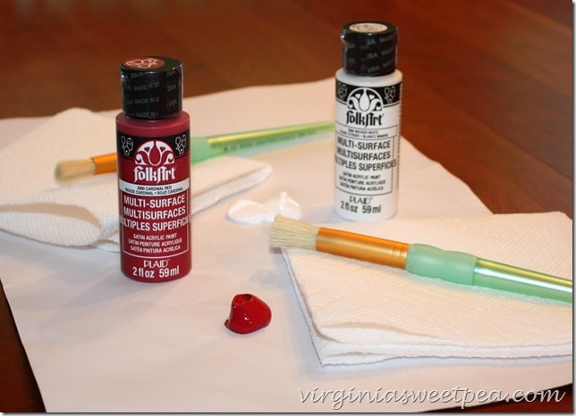 Paints Used for Stenciling a Sign