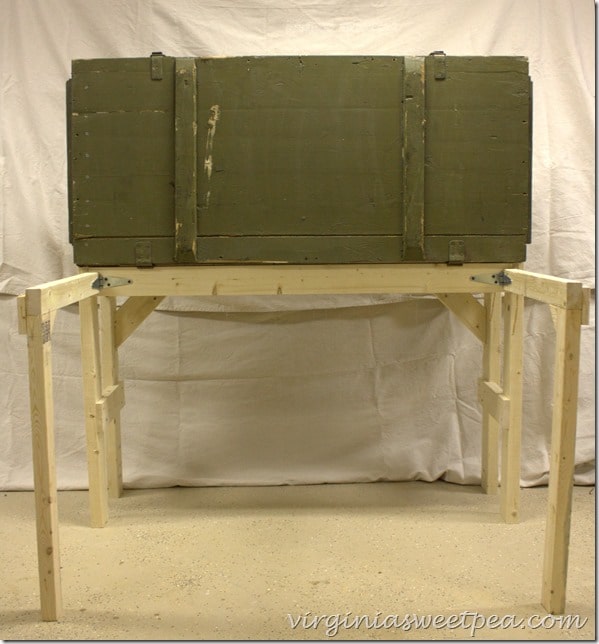 Stand for Russian Riffle Crate turned DIY Work Bench