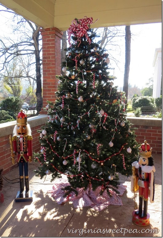 2015 Christmas Home Tour in Waynesboro, Virginia-Doherty Home - Outside Porch decor