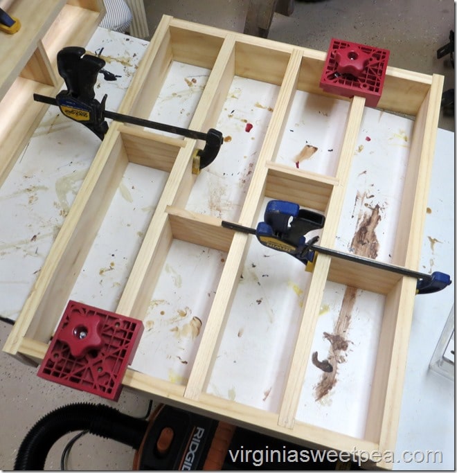 Learn how to make a DIY wine rack. This tutorial gives step-by-ste