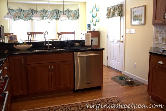 DIY Industrial Paper Towel Holder in My Kitchen