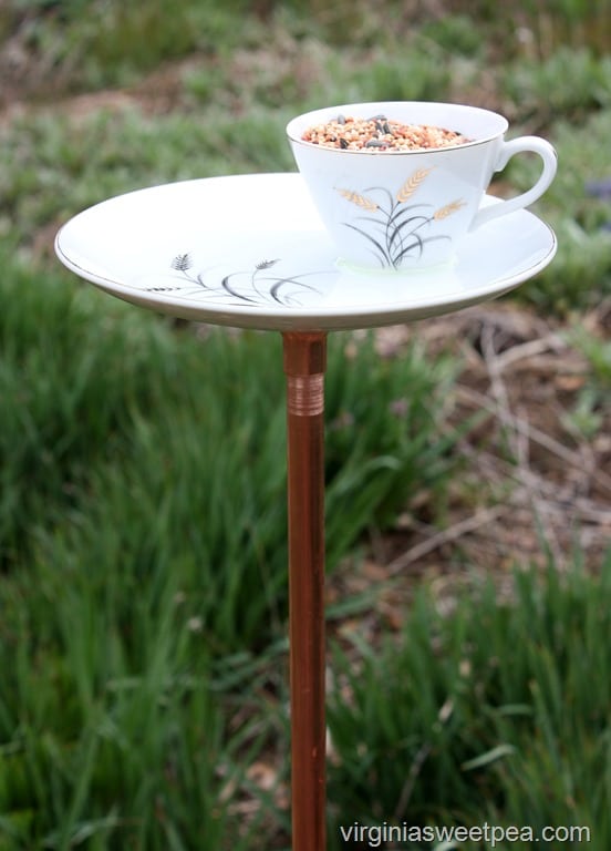 How to Make and Easy Bird Feeder Using a Vintage Snack Set - Get the full tutorial with easy step-by-step directions to follow. virginiasweetpea.com