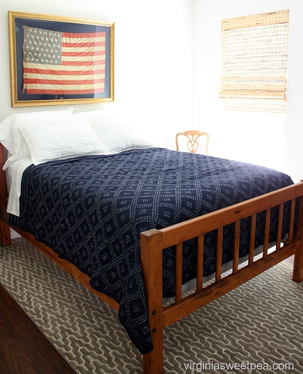 Guest Room with Americanna Theme at Smith Mountain Lake