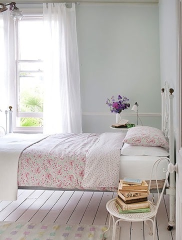 Cottage-chic-bedroom