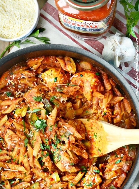 one-pot-chicken-zucchini-penne-ragu