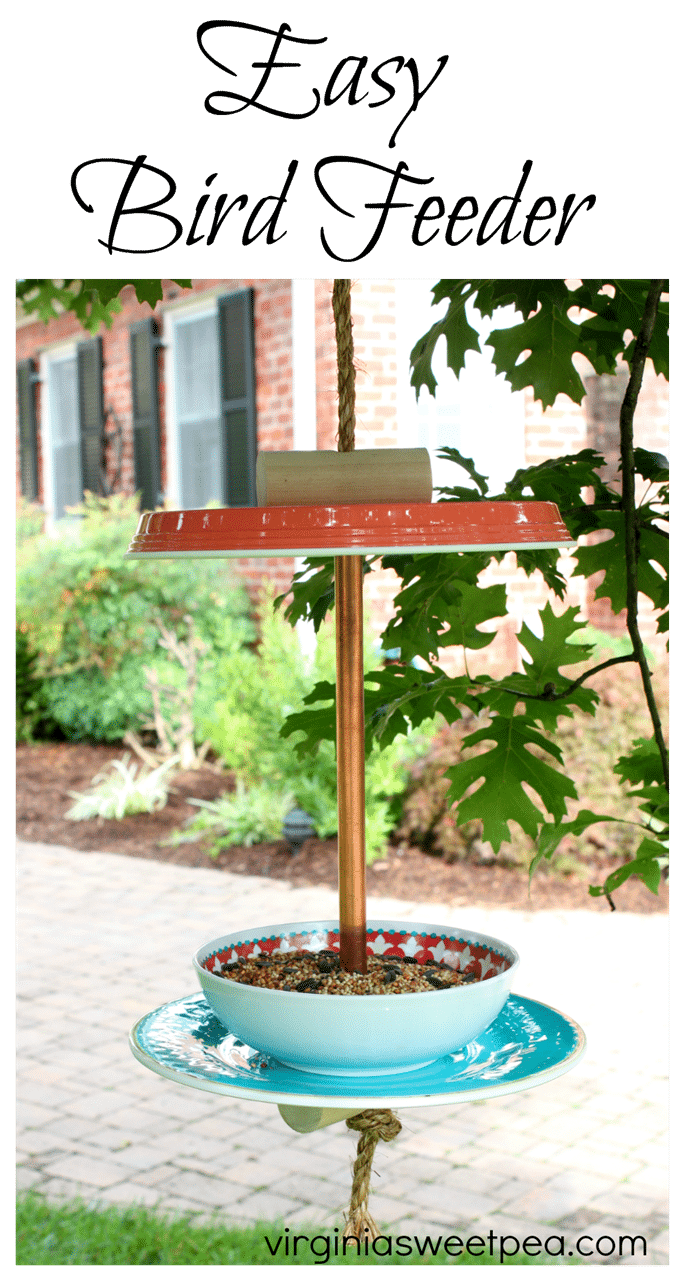 Learn how to make an easy bird feeder using plastic plates. This is an easy DIY! Get the tutorial at virginiasweetpea.com.