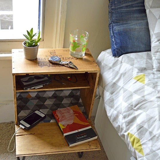 wine-crate-nightstand-bedroom-sm