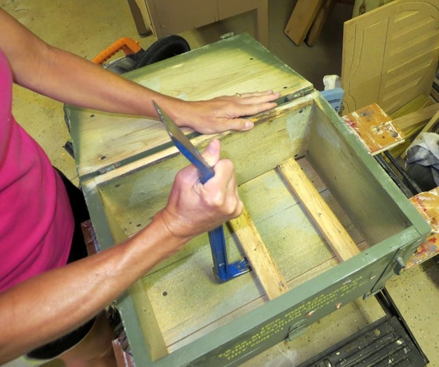 How to Make a Table from an Ammunition Crate - Step-by-Step Tutorial