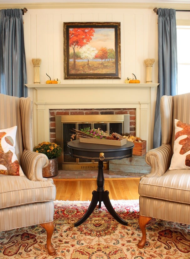 Fall Mantel and Living Room Decor - Get ideas for decorating your mantel and living room for fall. #fall #falldecor #fallvignette #falldecorating #fallmantel