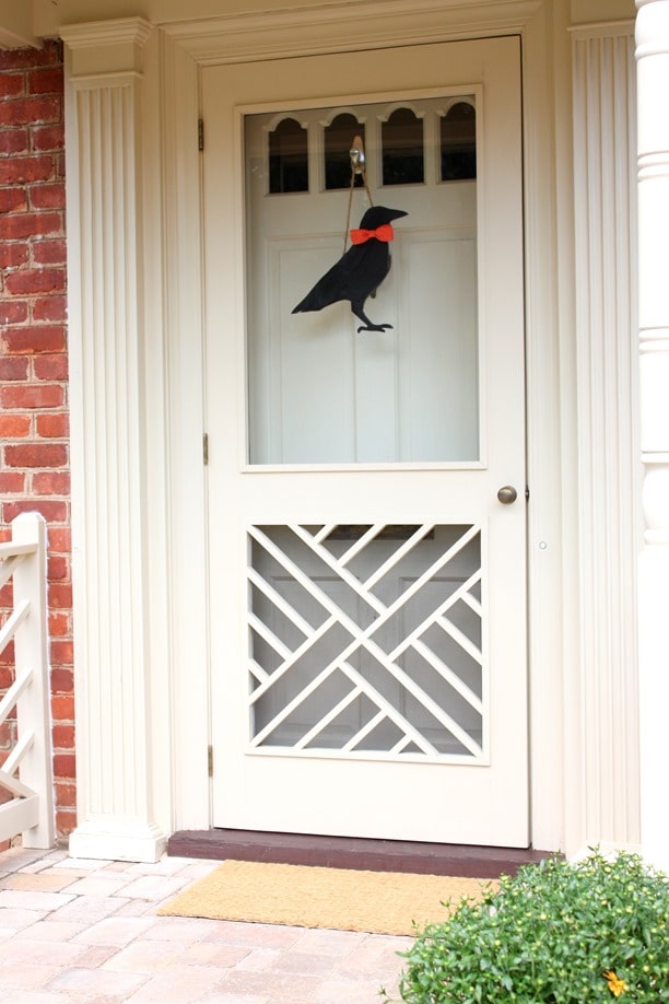 farmhouse-crow-decor-diy