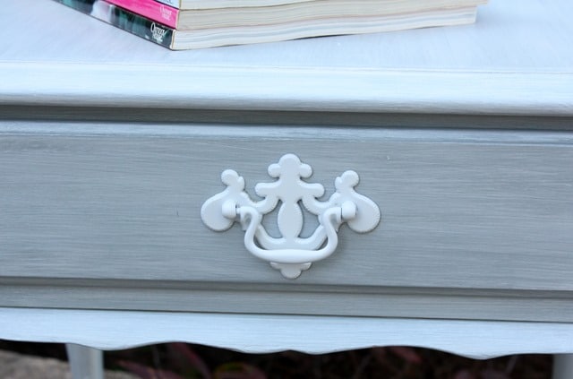 Glitz and Glamour End Table Makeover by virginiasweetpea.com