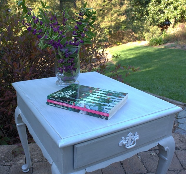 Glitz and Glamour End Table Makeover by virginiasweetpea.com